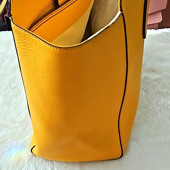 Yellow Gucci tote bag - Picture 8 of 11